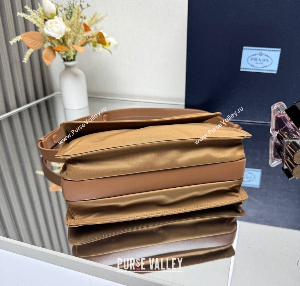 Prada Traveller small padded Re-Nylon shoulder bag Brandy Brown 2025 1BD313 (YZ-250927048)