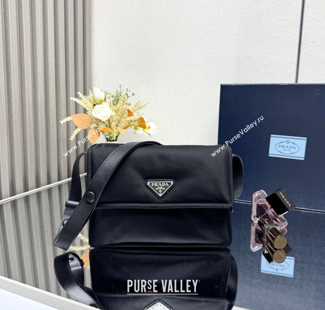 Prada Traveller small padded Re-Nylon shoulder bag Black 2025 1BD313 (YZ-250927051)