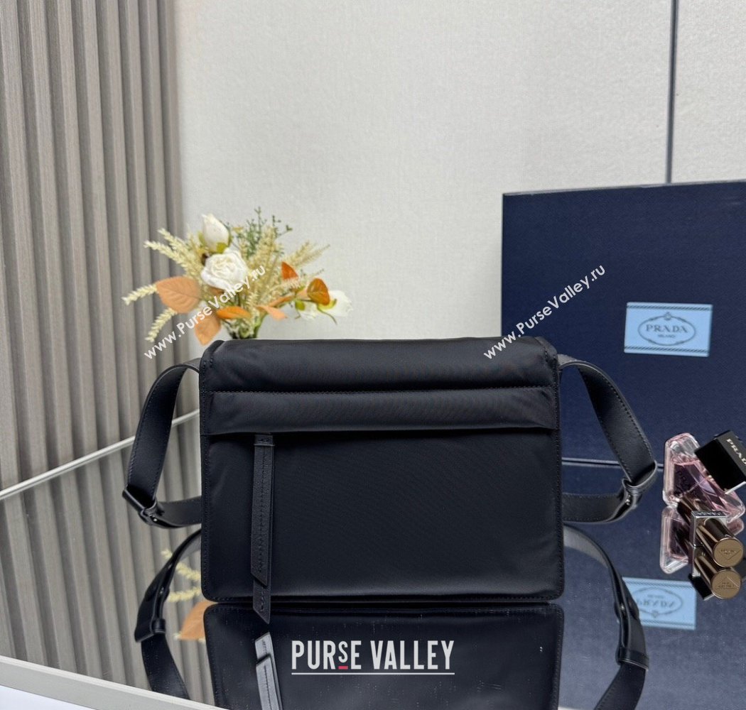 Prada Traveller small padded Re-Nylon shoulder bag Black 2025 1BD313 (YZ-250927051)