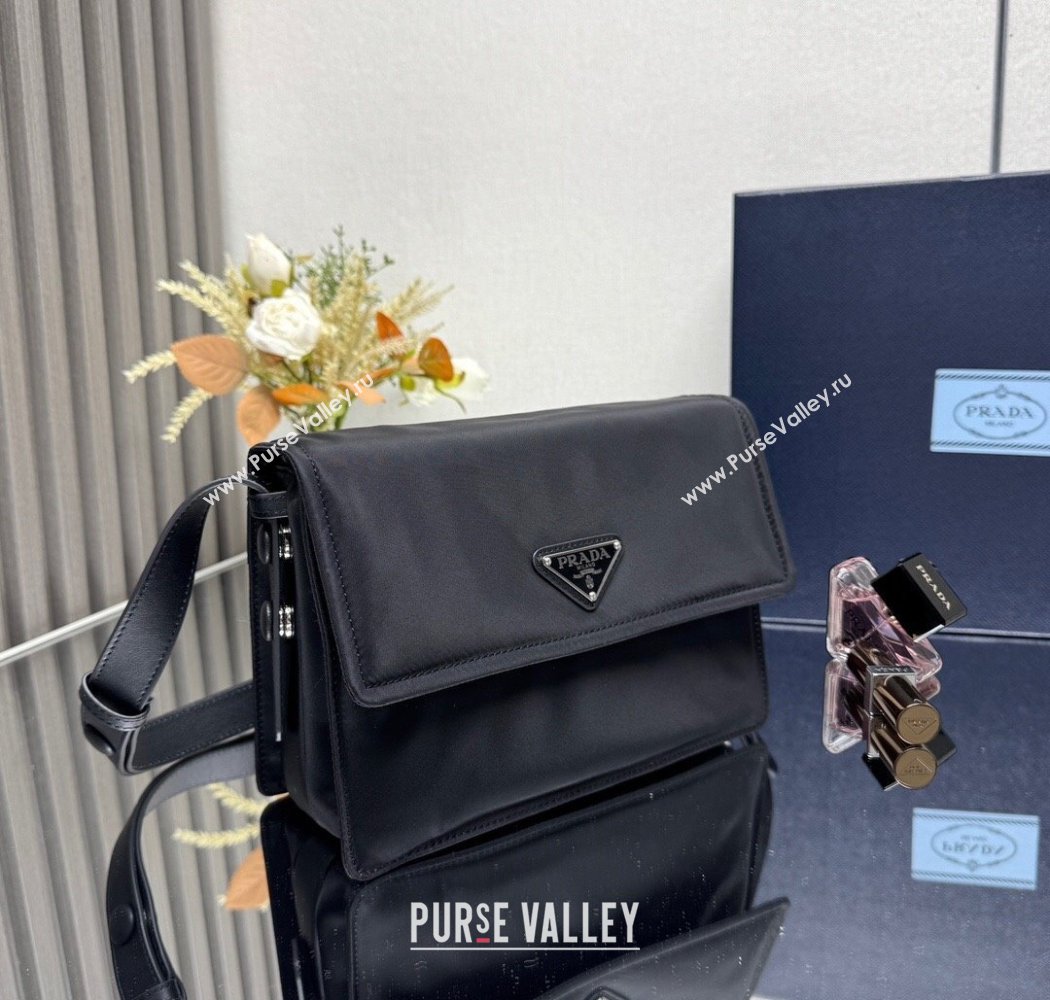 Prada Traveller small padded Re-Nylon shoulder bag Black 2025 1BD313 (YZ-250927051)