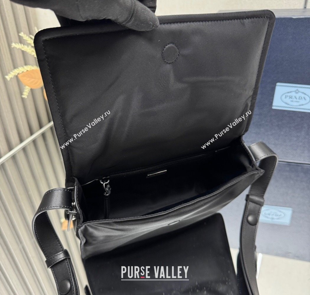 Prada Traveller small padded Re-Nylon shoulder bag Black 2025 1BD313 (YZ-250927051)