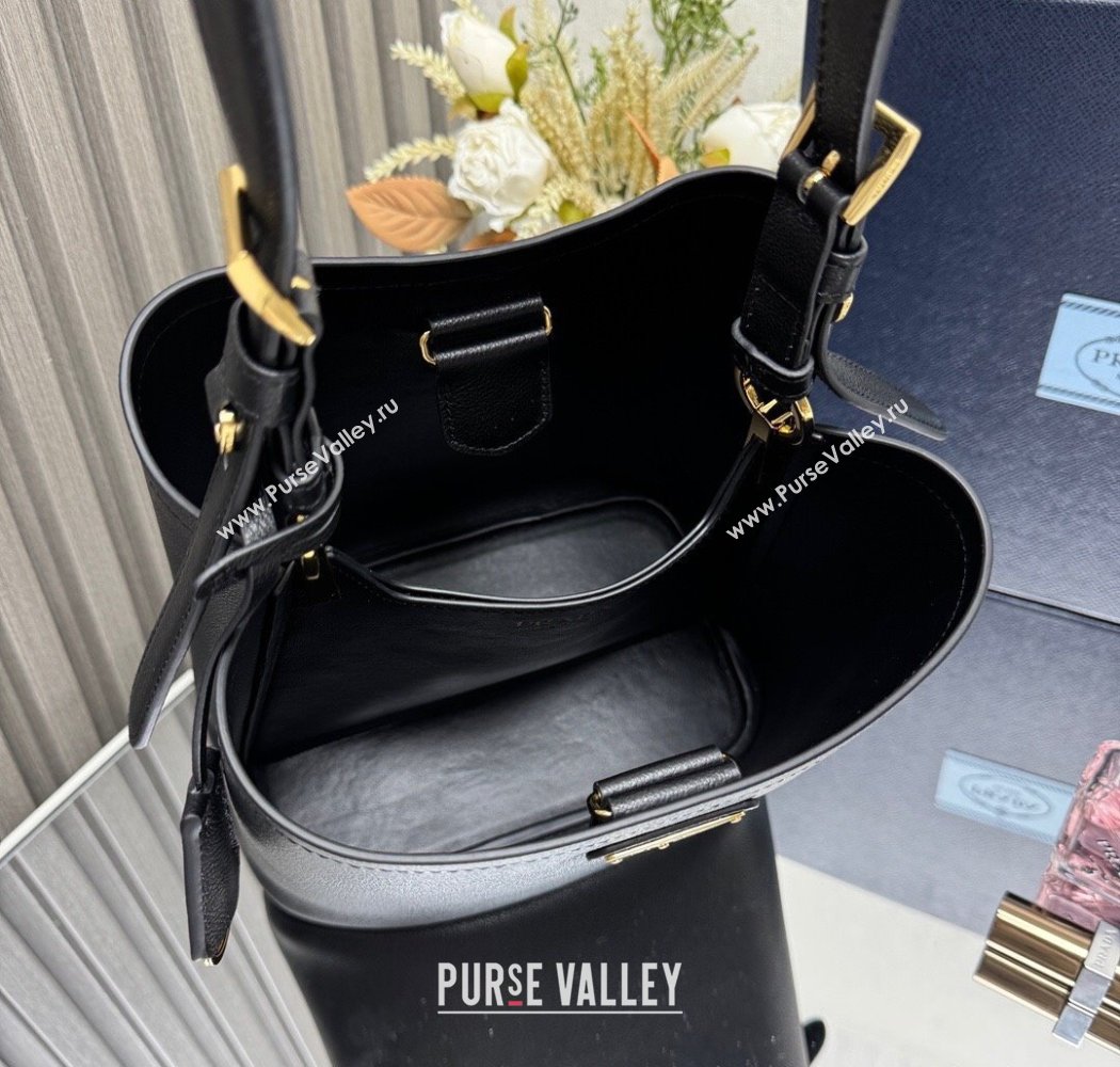 Prada Medium leather bucket bag Black 2025 1BE080 (YZ-250927058)