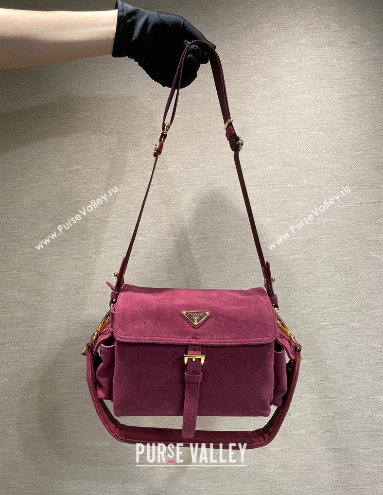 Prada Explore medium suede shoulder bag with flap Burgundy 2025 1BD394 (YZ-250929032)