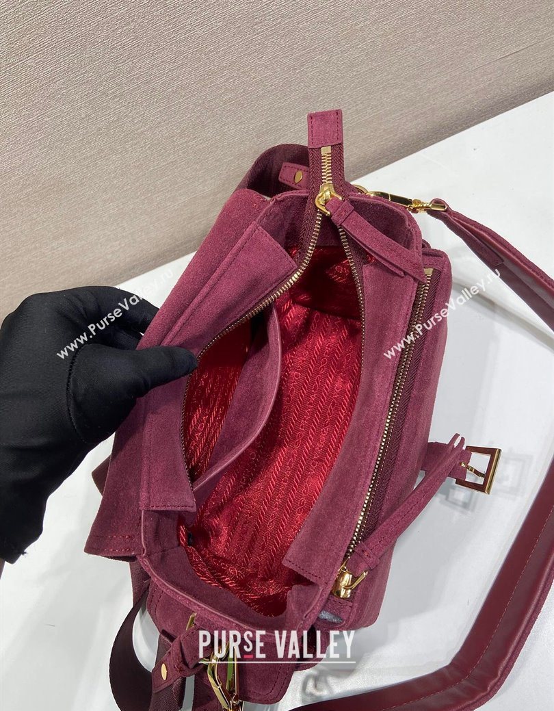 Prada Explore medium suede shoulder bag with flap Burgundy 2025 1BD394 (YZ-250929032)