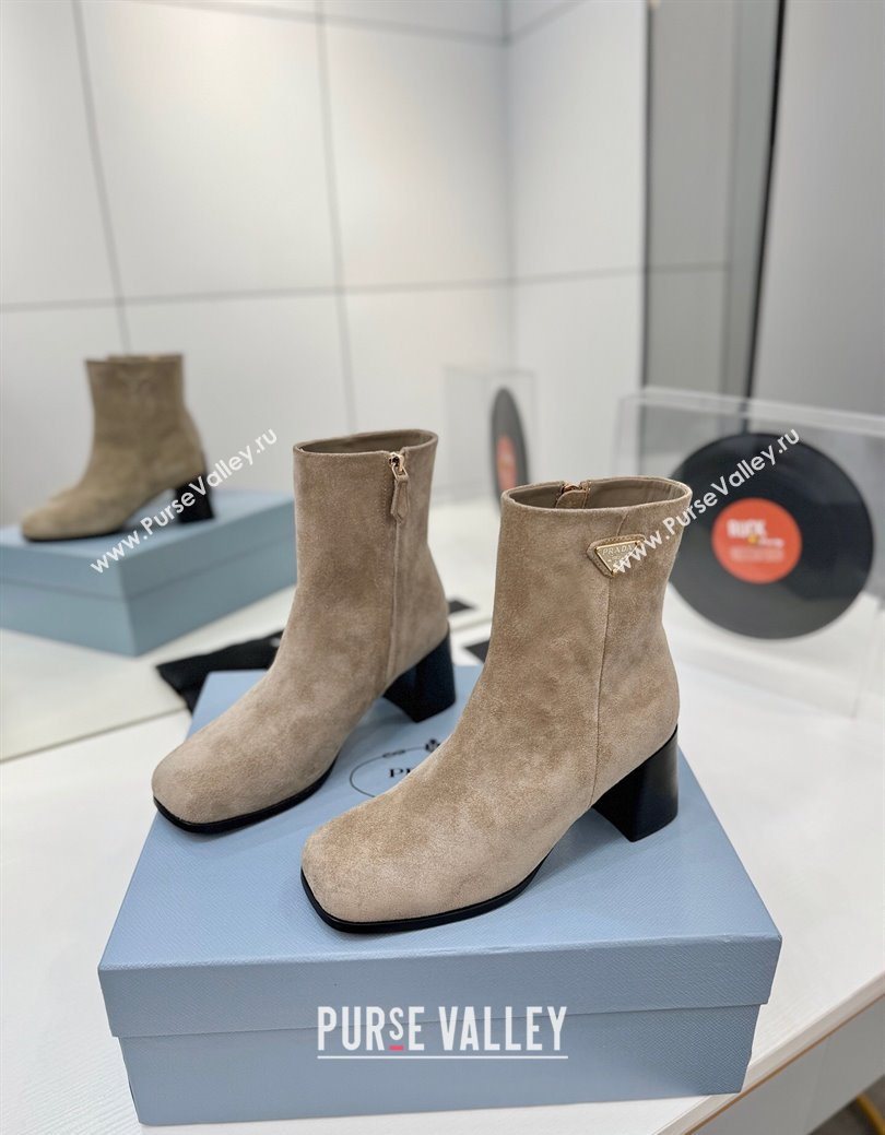 Prada Suede Heel Ankle Boots 6.5cm Beige 2025 PR102705 (MD-251027078)
