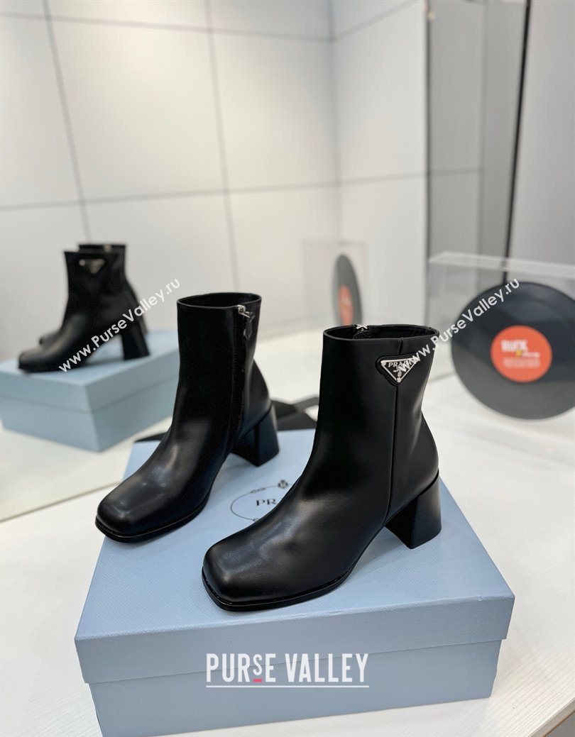 Prada Calf Leather Heel Ankle Boots 6.5cm Black 2025 PR102705 (MD-251027080)