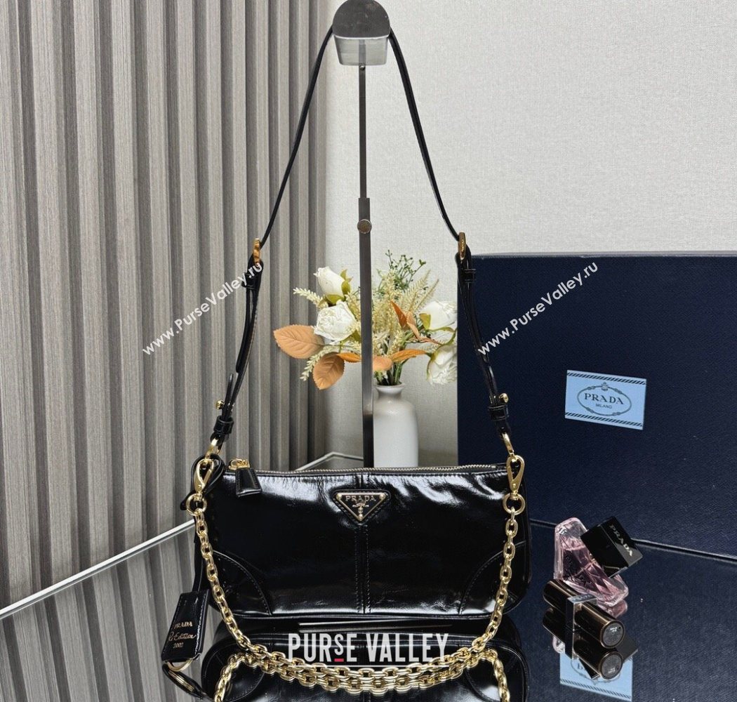 Prada Re-Edition 2002 medium leather shoulder bag 1BC221 Black 2025 (YZ-251121089)