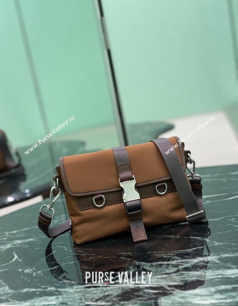 Prada Mens Re-Nylon and leather smartphone case Brandy Brown 2025 2ZT071 (YZ-251121114)