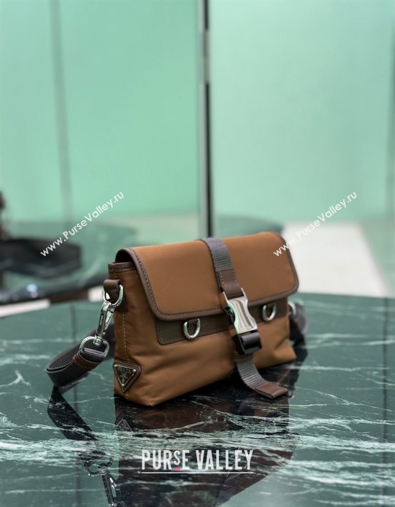 Prada Mens Re-Nylon and leather smartphone case Brandy Brown 2025 2ZT071 (YZ-251121114)