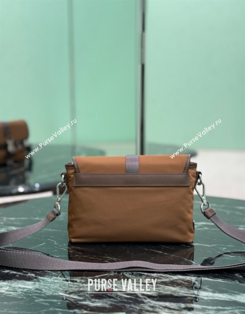 Prada Mens Re-Nylon and leather smartphone case Brandy Brown 2025 2ZT071 (YZ-251121114)