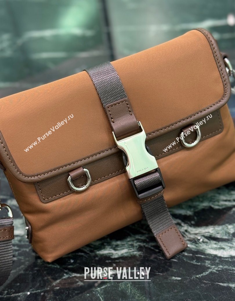 Prada Mens Re-Nylon and leather smartphone case Brandy Brown 2025 2ZT071 (YZ-251121114)