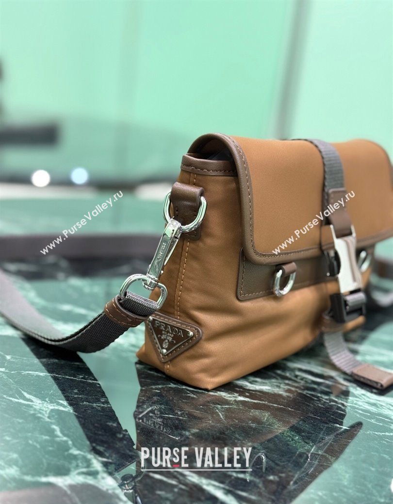 Prada Mens Re-Nylon and leather smartphone case Brandy Brown 2025 2ZT071 (YZ-251121114)