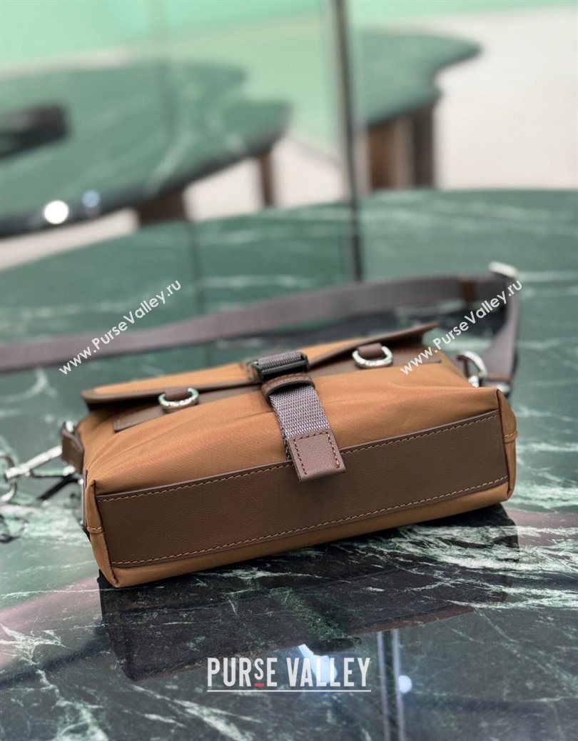 Prada Mens Re-Nylon and leather smartphone case Brandy Brown 2025 2ZT071 (YZ-251121114)