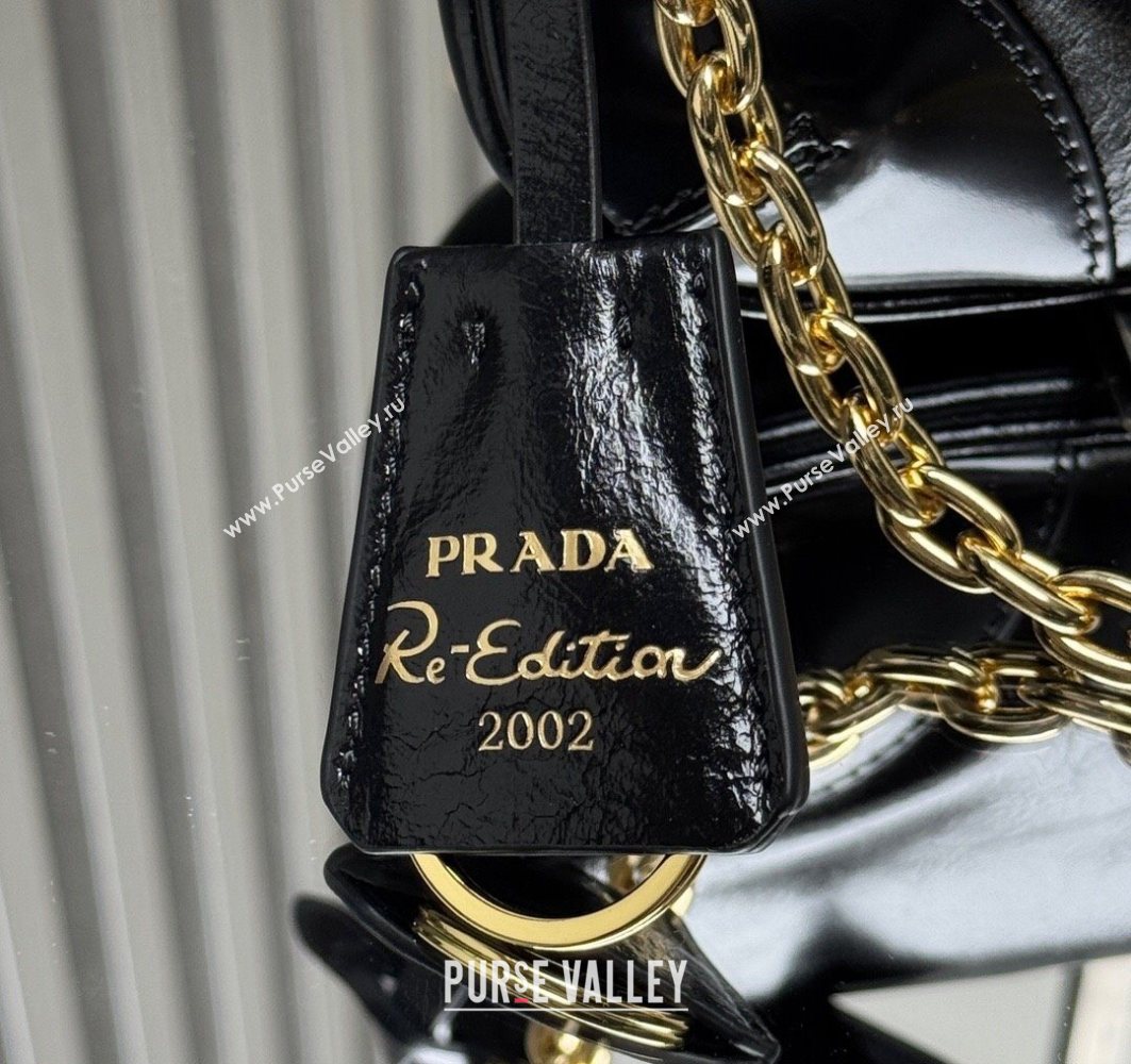 Prada Re-Edition 2002 medium leather shoulder bag 1BC221 Black 2025 (YZ-251121089)