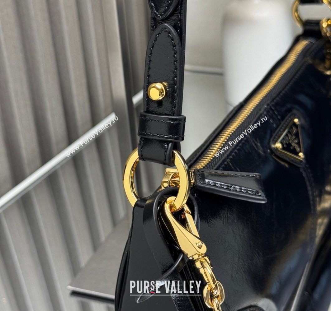 Prada Re-Edition 2002 medium leather shoulder bag 1BC221 Black 2025 (YZ-251121089)