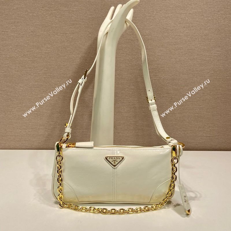 Prada Re-Edition 2002 medium leather shoulder bag 1BC221 White 2025 (YZ-251121090)