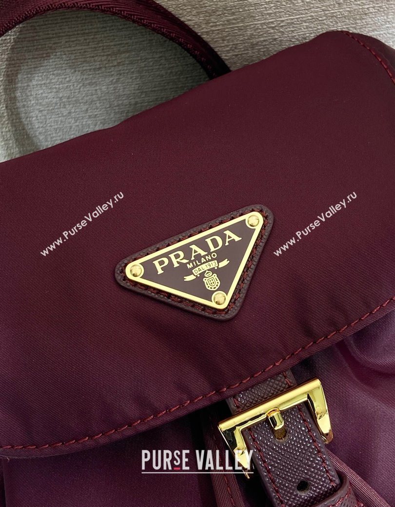 Prada Small Re-Nylon backpack bag Burgundy 2025 1BZ081 (YZ-251121124)