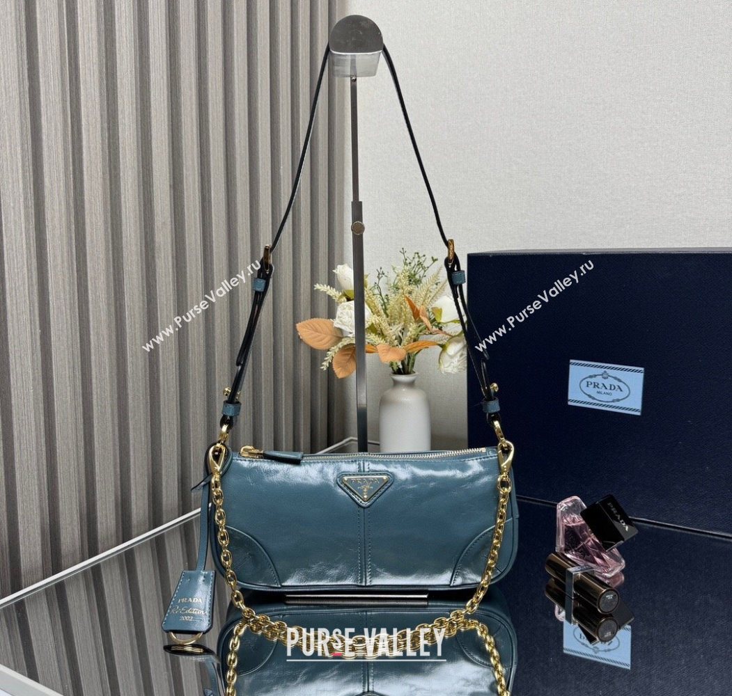 Prada Re-Edition 2002 medium leather shoulder bag 1BC221 Green 2025 (YZ-251121088)