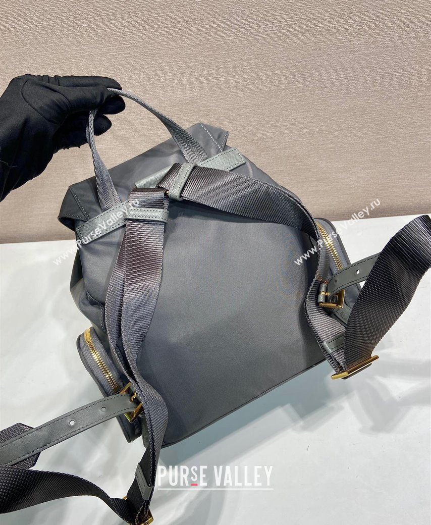 Prada Small Re-Nylon backpack bag Grey 2025 1BZ081 (YZ-251121126)