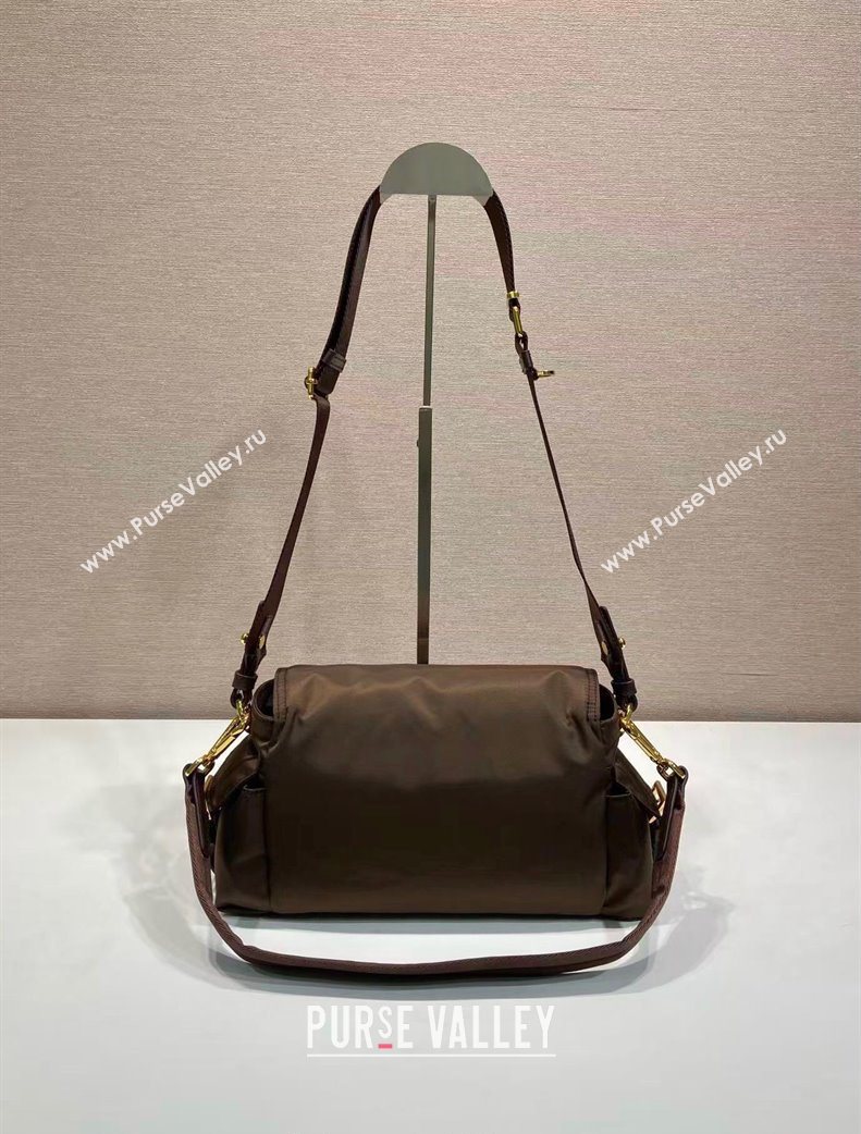 Prada Explore medium Re-Nylon shoulder bag with flap Burnt Brown 2025 1BD394 (YZ-251121128)