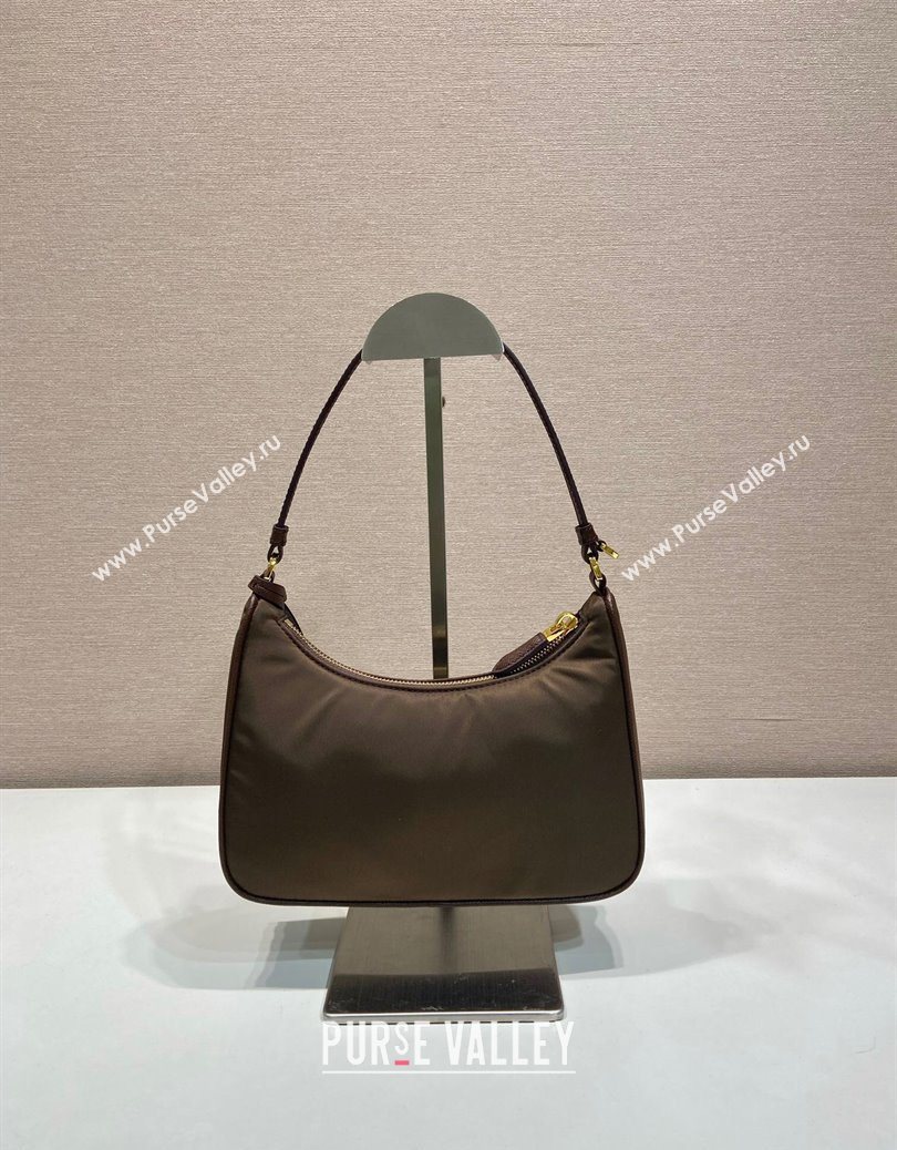 Prada Re-Edition 2005 Re-Nylon and Saffiano hobo mini bag Burnt Brown 2025 1N204M (YZ-251121129)