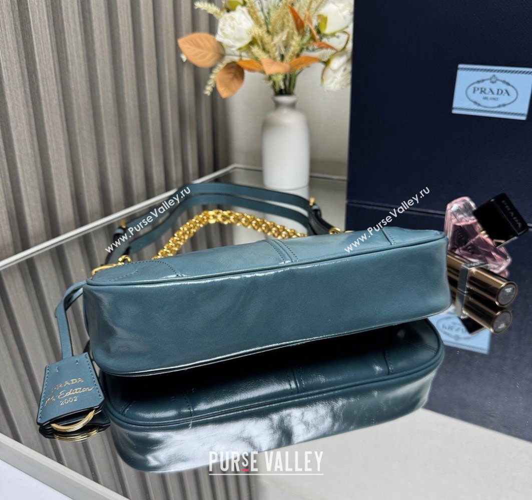 Prada Re-Edition 2002 medium leather shoulder bag 1BC221 Green 2025 (YZ-251121088)