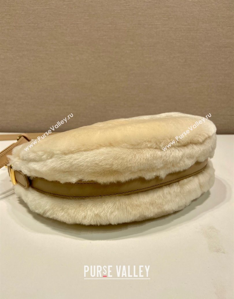 Prada Arque shearling and leather shoulder bag ecru Beige 2025 1BC194 (YZ-251122006)