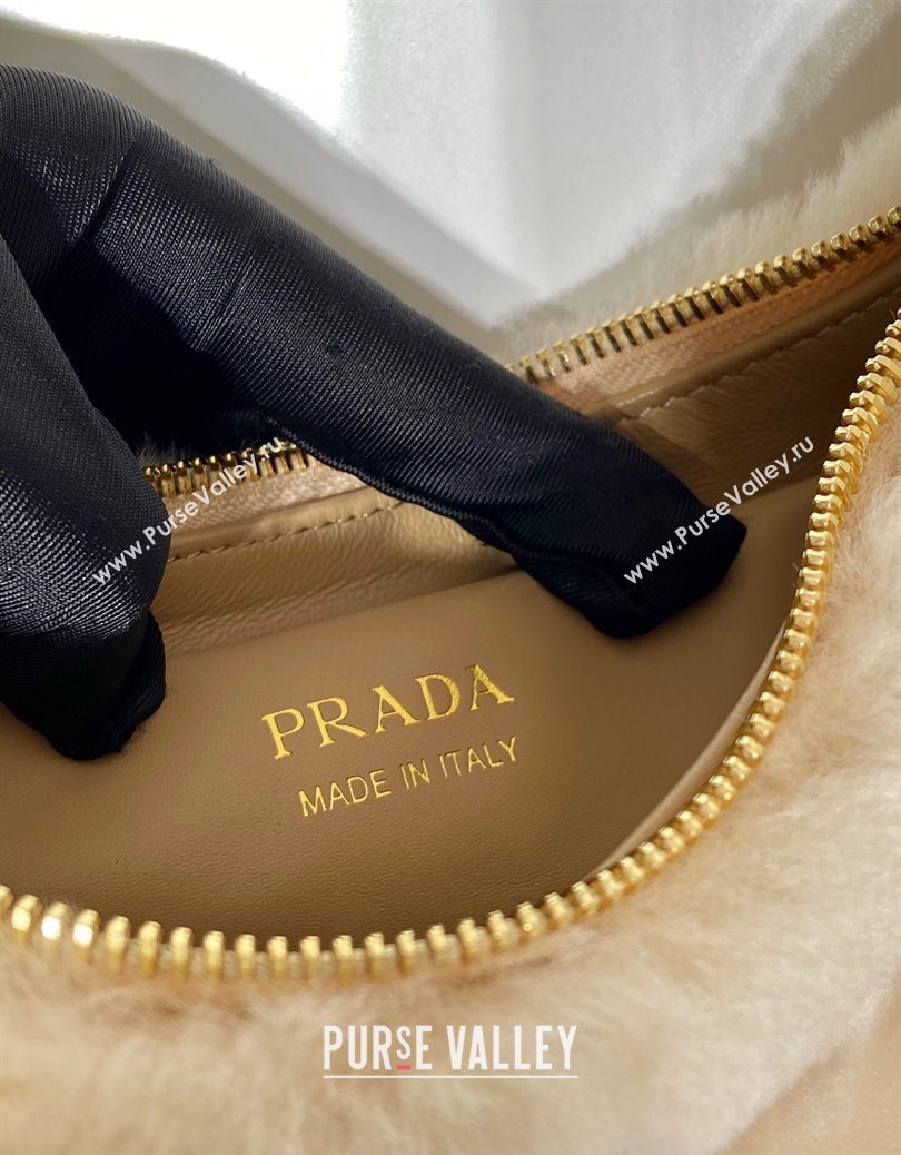 Prada Arque shearling and leather shoulder bag ecru Beige 2025 1BC194 (YZ-251122006)