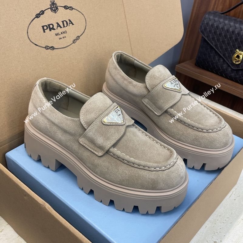 Prada Suede Platform Loafers 4.5cm Grey 2025 PR120604 (JC-251206022)