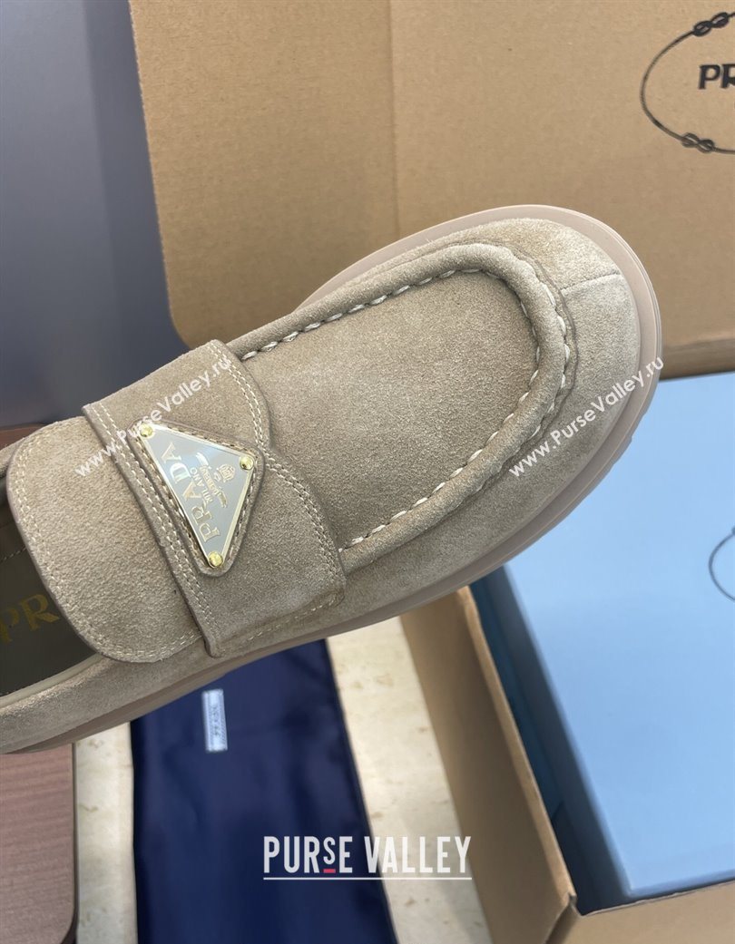 Prada Suede Platform Loafers 4.5cm Grey 2025 PR120604 (JC-251206022)