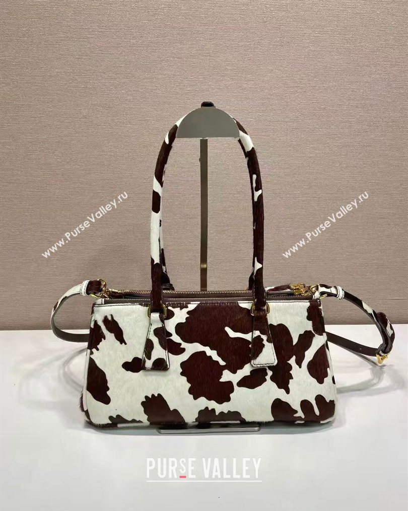 Prada Galleria medium printed pony hair bag White/Dark Brown 2026 1BA457 (YZ-260123017)