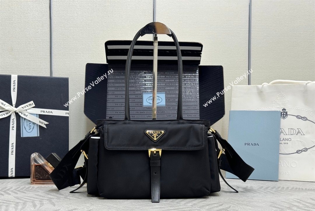 Prada Explore medium nylon tote bag Black 2025 1BG596 (YZ-260123067)