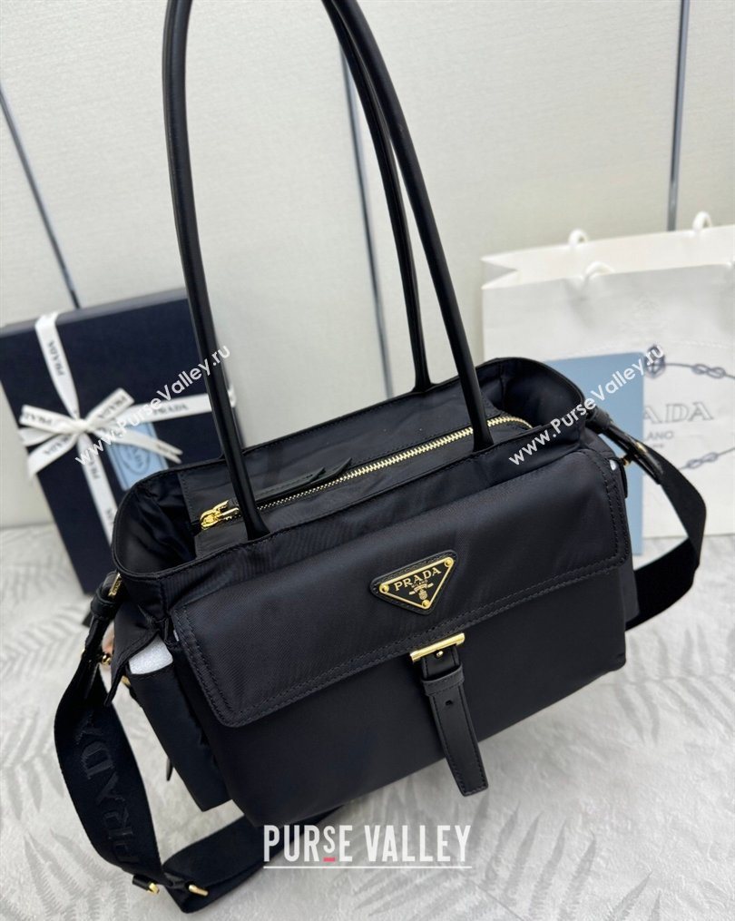 Prada Explore medium nylon tote bag Black 2025 1BG596 (YZ-260123067)