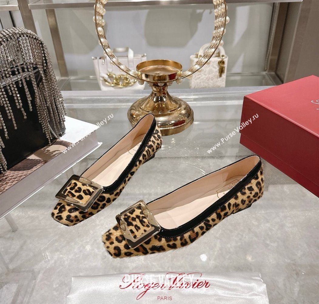 Roger Vivier Belle Vivier Ballerinas Flat in Leopard Print Pony Hair Beige/Black 2025 RV121106 (MD-251211139)