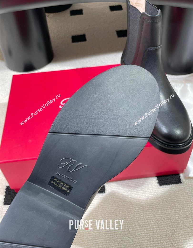 Roger Vivier Viv Rangers Flat Chelsea Booties in Calfskin Leather with Metal Buckle Black 2025 RV121205 (KL-251212041)