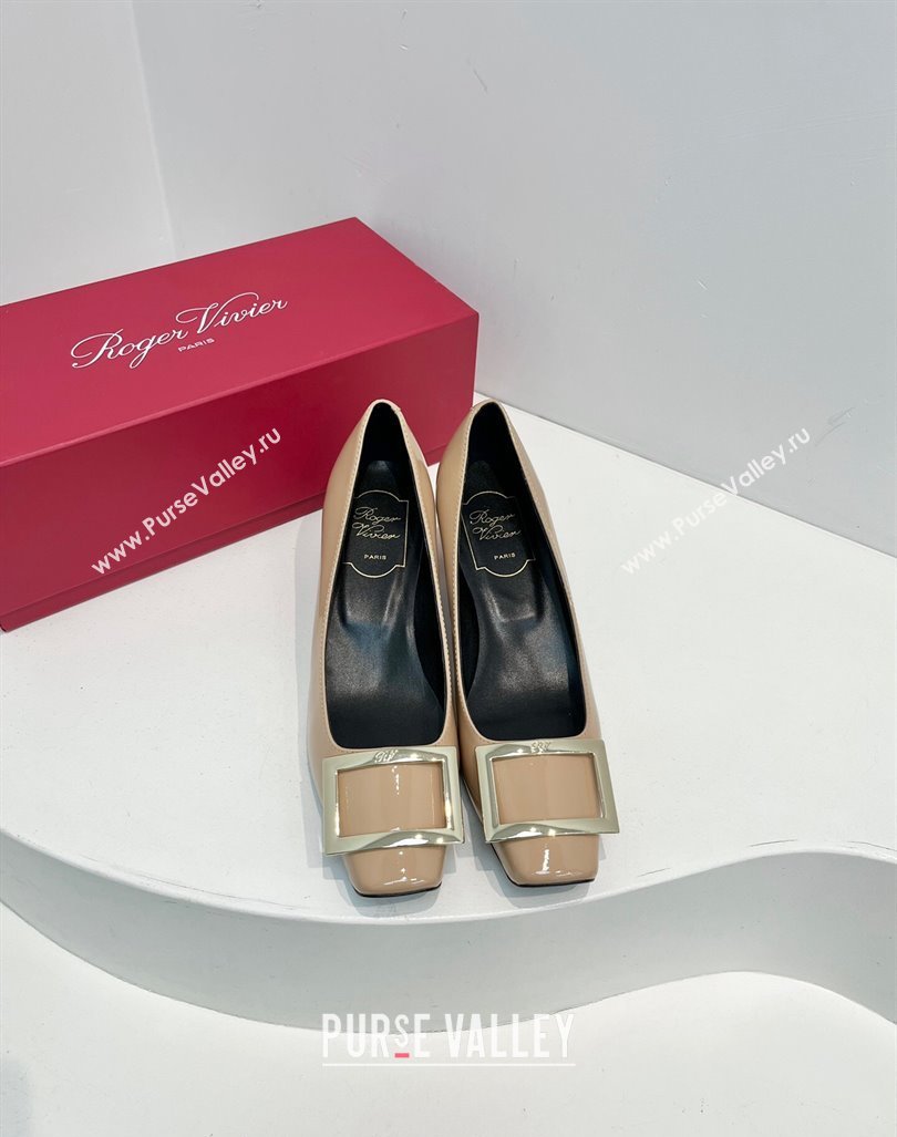 Roger Vivier Trompette Metal Buckle Pumps 4.5cm in Patent Leather Beige 2024 0611 (KL-240611142)