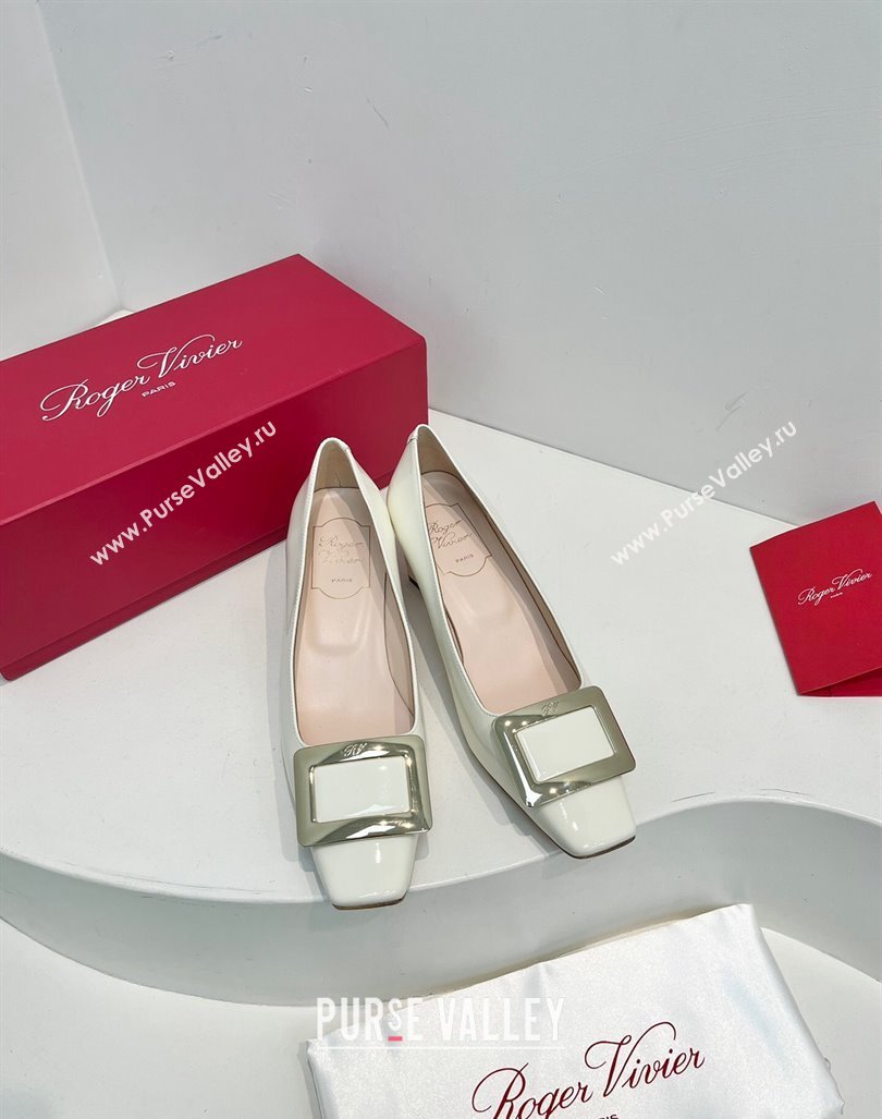 Roger Vivier Belle Vivier Metal Buckle Pumps 4.5cm in Patent Leather White 2024 0611 (KL-240611156)