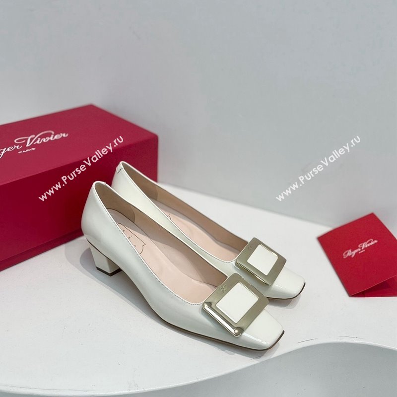 Roger Vivier Belle Vivier Metal Buckle Pumps 4.5cm in Patent Leather White 2024 0611 (KL-240611156)