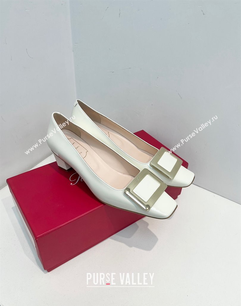 Roger Vivier Belle Vivier Metal Buckle Pumps 4.5cm in Patent Leather White 2024 0611 (KL-240611156)