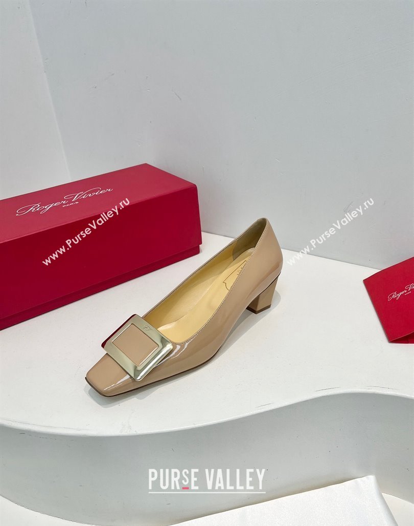 Roger Vivier Belle Vivier Metal Buckle Pumps 4.5cm in Patent Leather Beige 2024 0611 (KL-240611158)