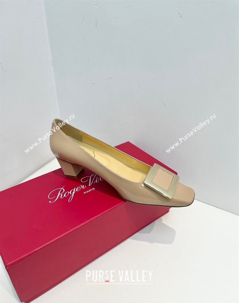 Roger Vivier Belle Vivier Metal Buckle Pumps 4.5cm in Patent Leather Beige 2024 0611 (KL-240611158)