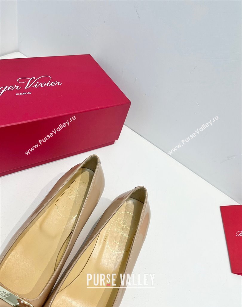 Roger Vivier Belle Vivier Metal Buckle Pumps 4.5cm in Patent Leather Beige 2024 0611 (KL-240611158)