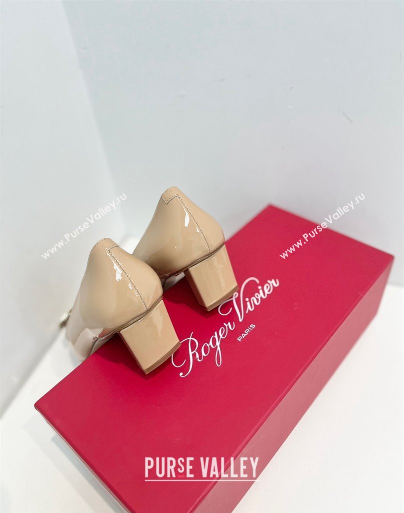 Roger Vivier Belle Vivier Metal Buckle Pumps 4.5cm in Patent Leather Beige 2024 0611 (KL-240611158)