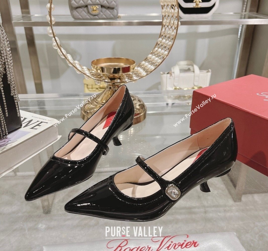 Roger Vivier Mary Jane Virgule Pumps 4.5cm in patent leather Black 2024 (MD-240704052)