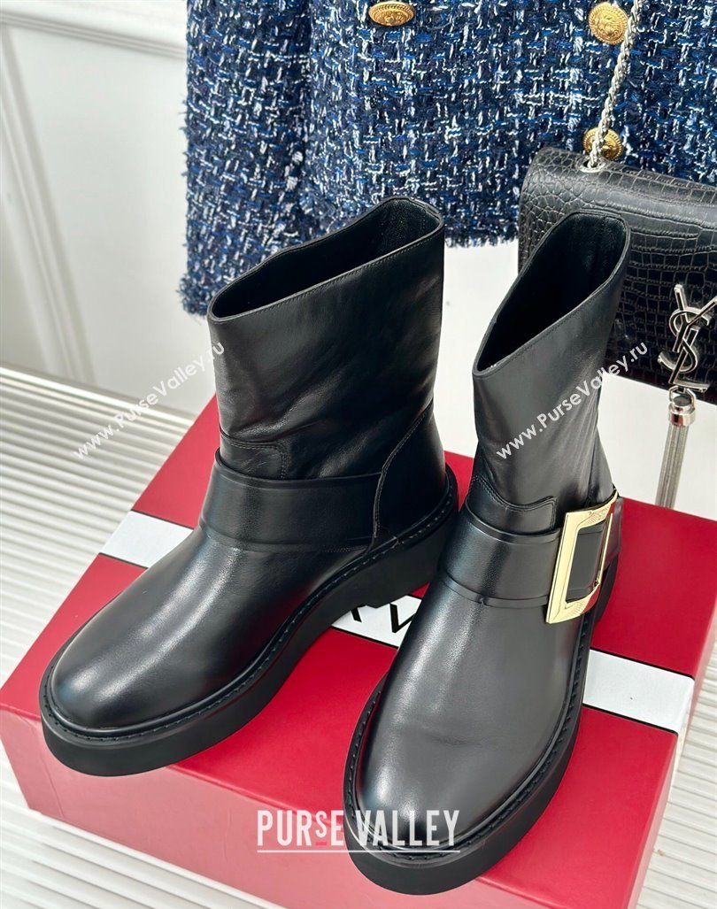 Roger Vivier Viv Rangers Ankle Biker Booties in Black Leather with Gold-Tone Buckle 2024 (MD-241010086)