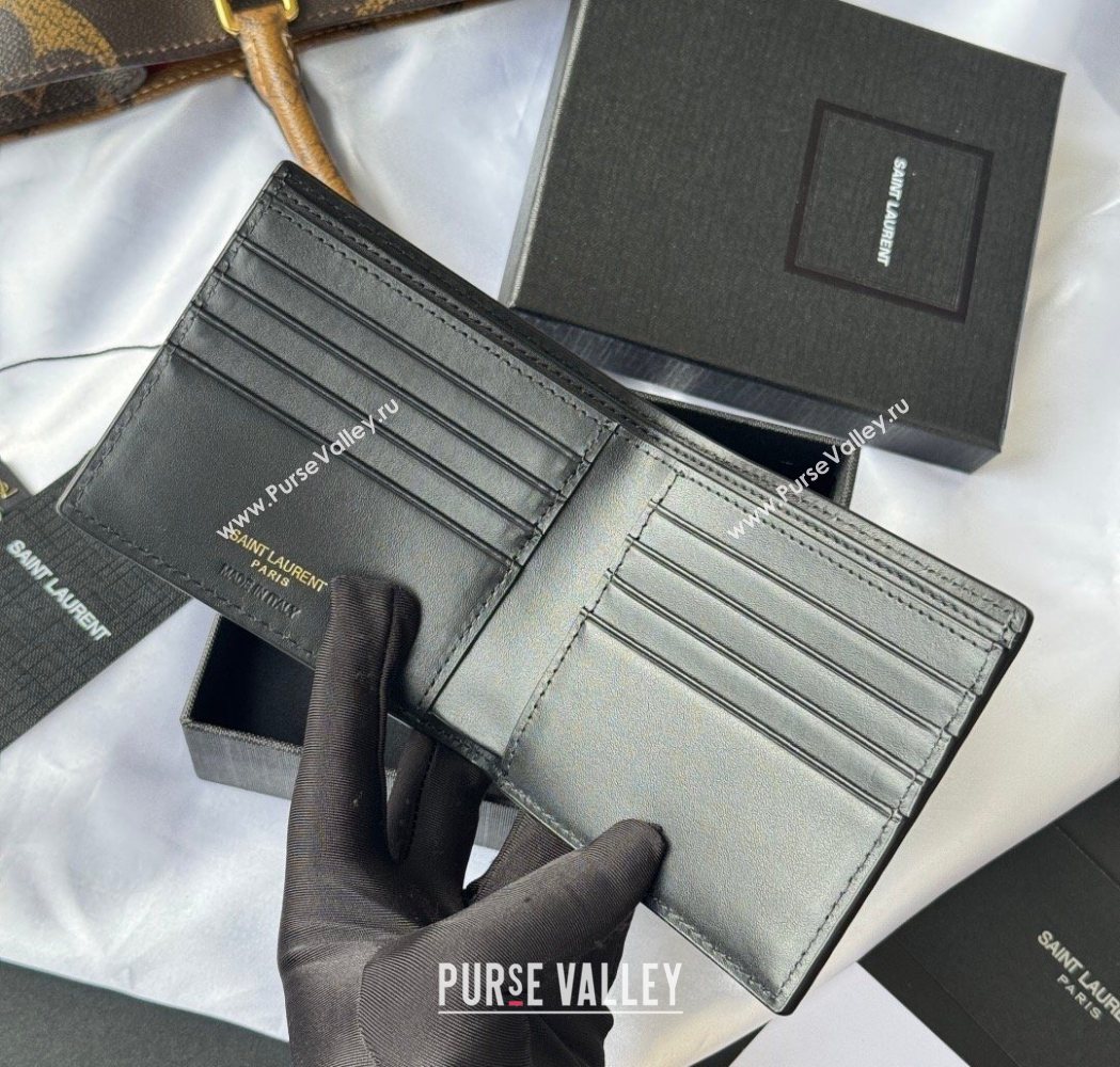 Saint Laurent Mens Tiny Cassandre Eastwest Wallet in Crocodile Embossed Leather Black/Gold 2026 607727 (YY-260119094)