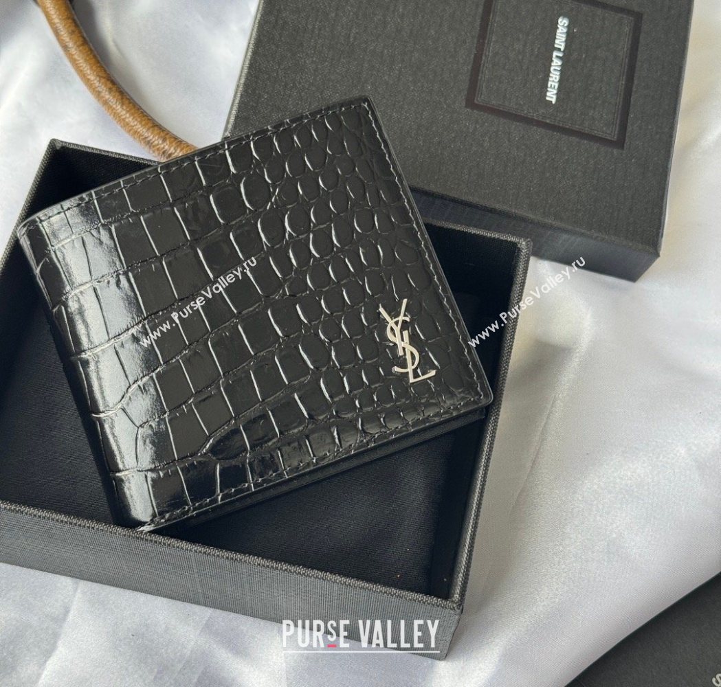 Saint Laurent Mens Tiny Cassandre Eastwest Wallet in Crocodile Embossed Leather Black/Silver 2026 607727 (YY-260119095)