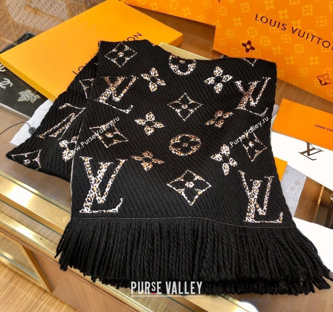 Louis Vuitton Monogram Giant Jungle Logomania Wool Long Scarf with Fringe 39.5x176cm Black 2024 (wtz-240110006)