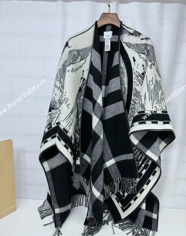 Burberry Reversible Swan Cape 140x140cm Black 2024 0821 (A-240821103)