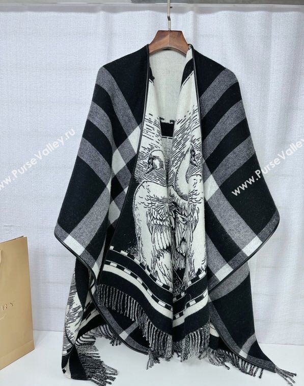 Burberry Reversible Swan Cape 140x140cm Black 2024 0821 (A-240821103)